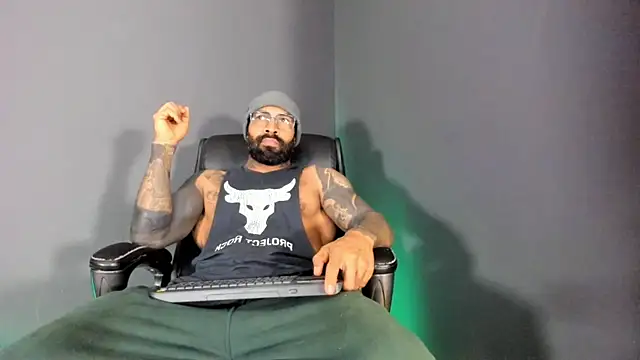 Snapshot of Brock_hurn1 chatting on 02.18.25 Brock hurn1 online show from 02.18.25
