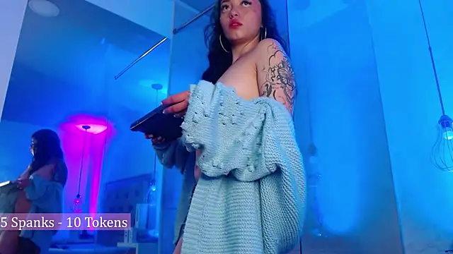Snapshot of GigiVolkova chatting on 01.17.25 GigiVolkova online show from 01.17.25