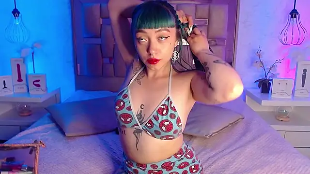 Snapshot of GigiVolkova chatting on 02.08.25 GigiVolkova online show from 02.08.25