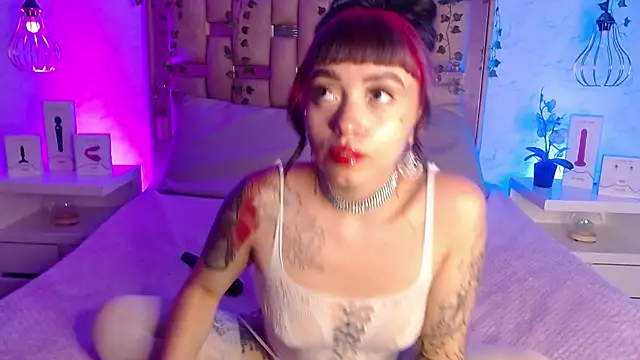 Snapshot of GigiVolkova chatting on 03.20.25 GigiVolkova online show from 03.20.25