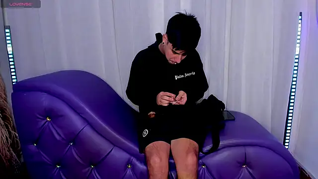 Yourslust  online show from 11.08.25