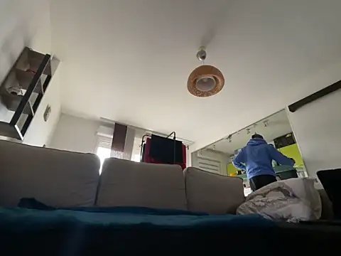 Snapshot of Rebeu313 chatting on 01.06.25 Rebeu313 online show from 01.06.25