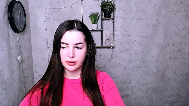 DivaKaily  online show from 12.14.24