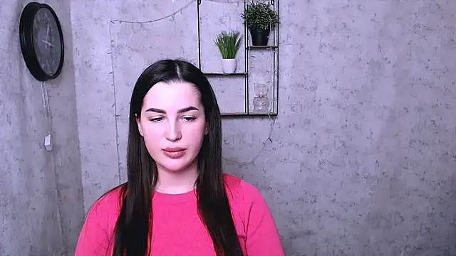 DivaKaily  online show from 12.14.24