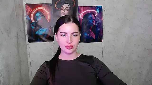 DivaKaily  online show from 10.14.25