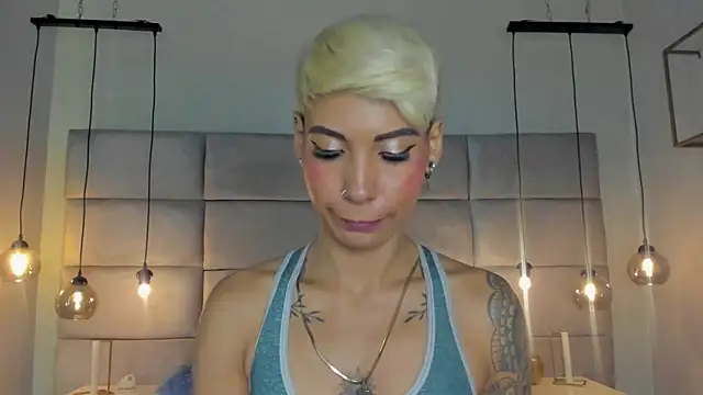 Snapshot of MiaMorgan_ chatting on 01.03.25 MiaMorgan online show from 01.03.25