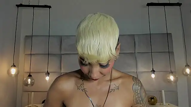 Snapshot of MiaMorgan_ chatting on 01.26.25 MiaMorgan online show from 01.26.25