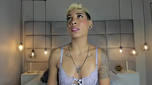Snapshot of MiaMorgan_ chatting on 01.31.25 MiaMorgan online show from 01.31.25