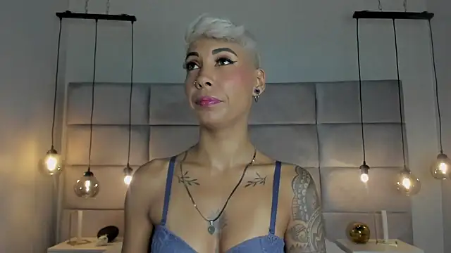 Snapshot of MiaMorgan_ chatting on 02.02.25 MiaMorgan online show from 02.02.25