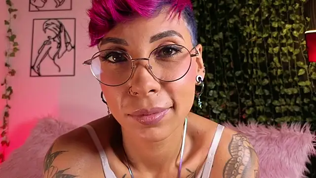 MiaMorgan  online show from 10.14.25