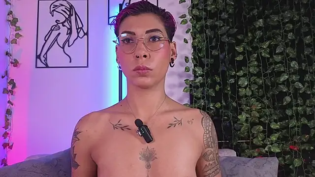 MiaMorgan  online show from 12.21.25