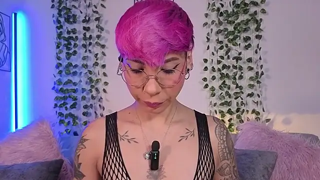 MiaMorgan  online show from 03.20.26