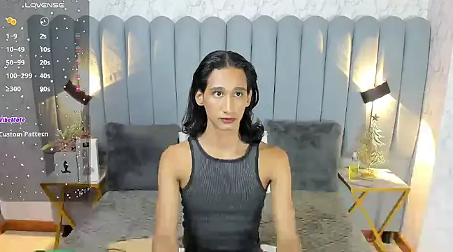 skyyfoxpraga online show from 12.24.24