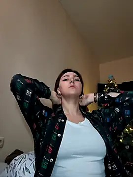 MiaStika online show from 12.29.24
