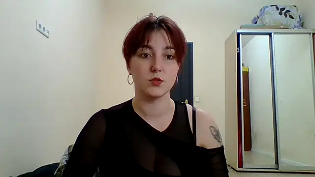 MiaStika online show from 03.12.25