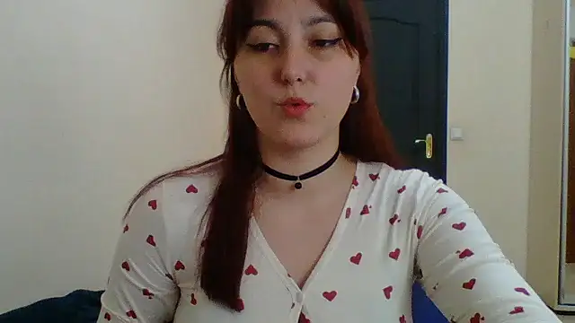MiaStika online show from 03.18.25