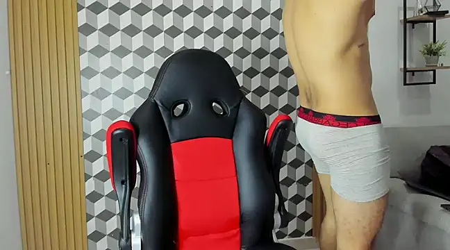 Snapshot of mathias_cocks chatting on 01.17.25 mathias cocks online show from 01.17.25