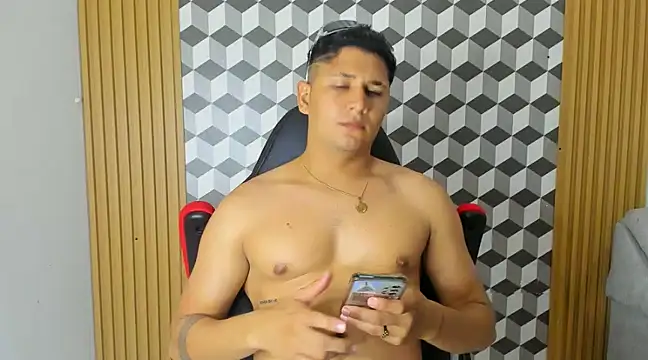 Snapshot of mathias_cocks chatting on 01.29.25 mathias cocks online show from 01.29.25