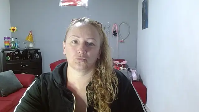 emperabigbootybigass online show from 01.14.25