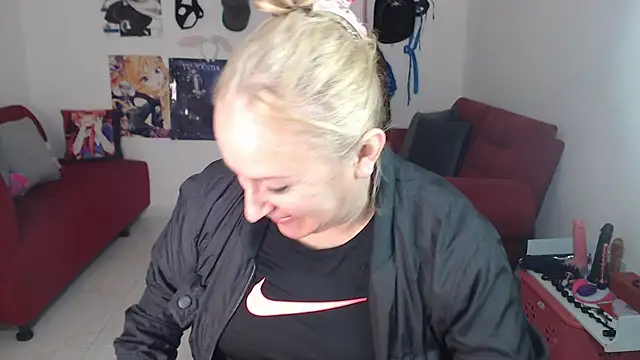 emperabigbootybigass online show from 10.15.25