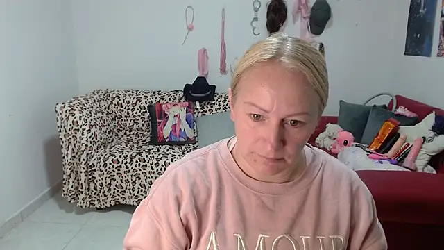 emperabigbootybigass online show from 04.13.26