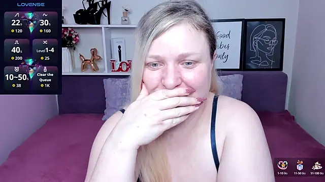 AnnaXCherri online show from 11.17.25