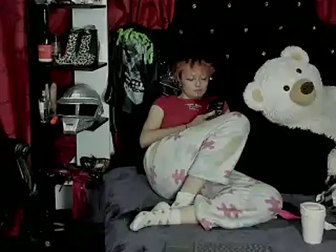 Snapshot of Baby_Punk chatting on 12.06.24 Baby Punk online show from 12.06.24