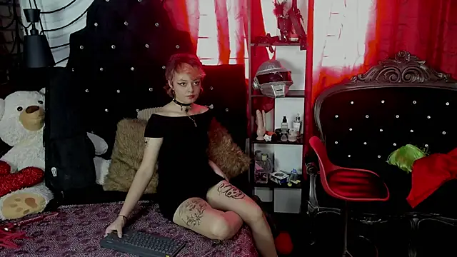 Snapshot of Baby_Punk chatting on 01.15.25 Baby Punk online show from 01.15.25
