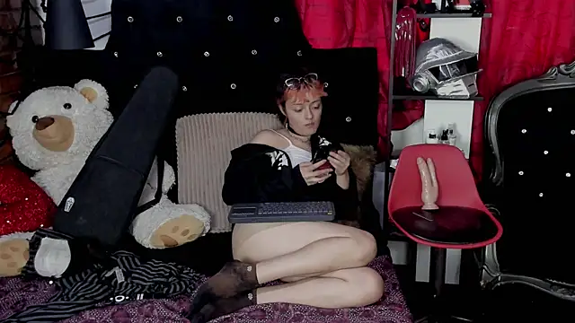 Snapshot of Baby_Punk chatting on 01.16.25 Baby Punk online show from 01.16.25