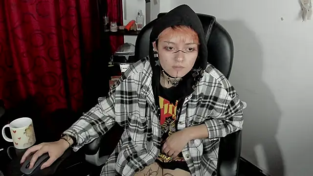 Snapshot of Baby_Punk chatting on 01.24.25 Baby Punk online show from 01.24.25