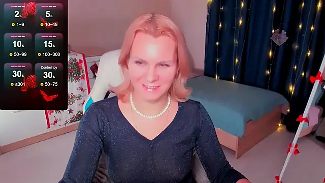 Louisa Bay online show from 01.09.25