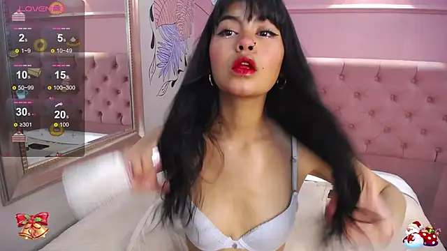 Snapshot of MadameDamn chatting on 12.06.24 MadameDamn online show from 12.06.24