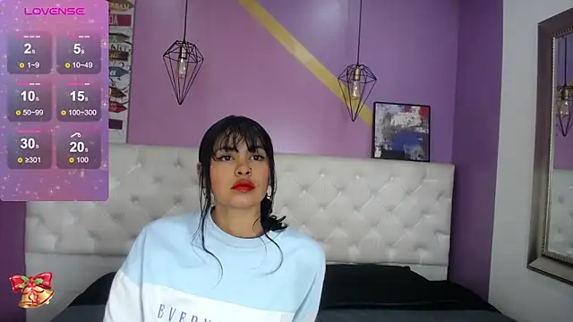 Snapshot of MadameDamn chatting on 12.10.24 MadameDamn online show from 12.10.24