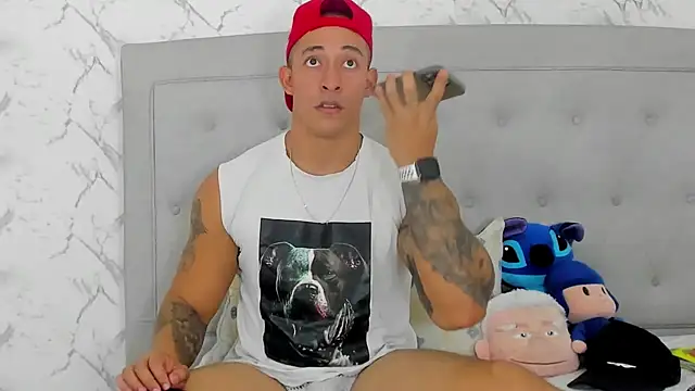 Snapshot of luigiferrara chatting on 09.20.25 luigiferrara online show from 09.20.25