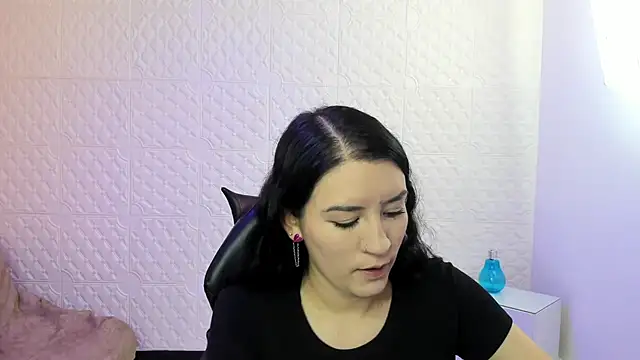 Violetaa diazz online show from 10.21.25