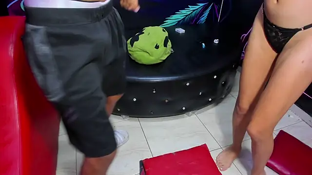 Snapshot of Living_room chatting on 02.18.26 Living room online show from 02.18.26