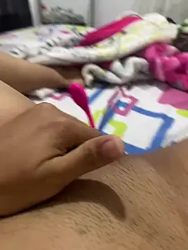 Snapshot of ANYLU19 chatting on 12.29.24 ANYLU19 online show from 12.29.24