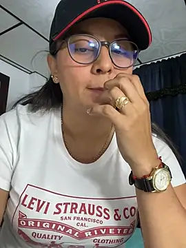 Snapshot of ANYLU19 chatting on 03.08.25 ANYLU19 online show from 03.08.25