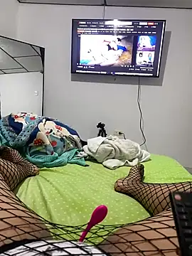 Snapshot of ANYLU19 chatting on 03.14.25 ANYLU19 online show from 03.14.25