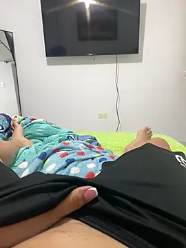 Snapshot of ANYLU19 chatting on 03.17.25 ANYLU19 online show from 03.17.25