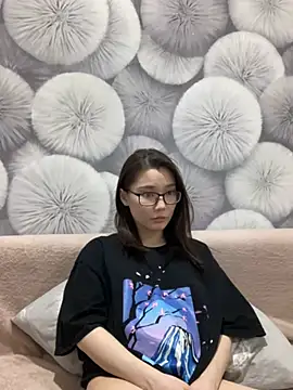 Milka23 online show from 03.15.25