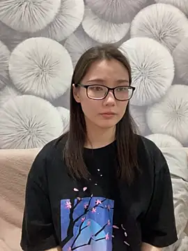 Milka23 online show from 03.22.25