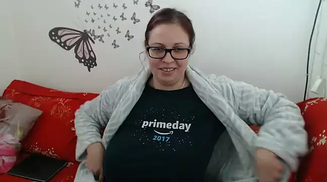 Snapshot of LadyHellene chatting on 01.21.25 LadyHellene online show from 01.21.25