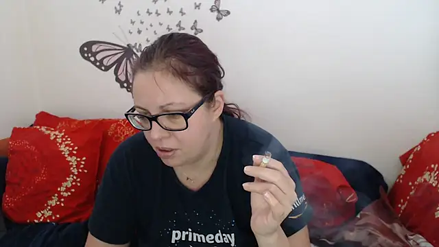 Snapshot of LadyHellene chatting on 02.28.25 LadyHellene online show from 02.28.25