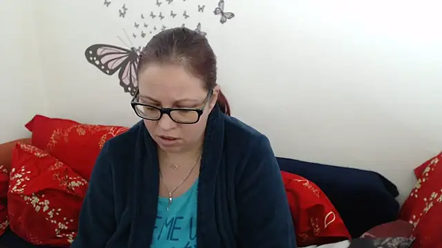 Snapshot of LadyHellene chatting on 03.04.25 LadyHellene online show from 03.04.25