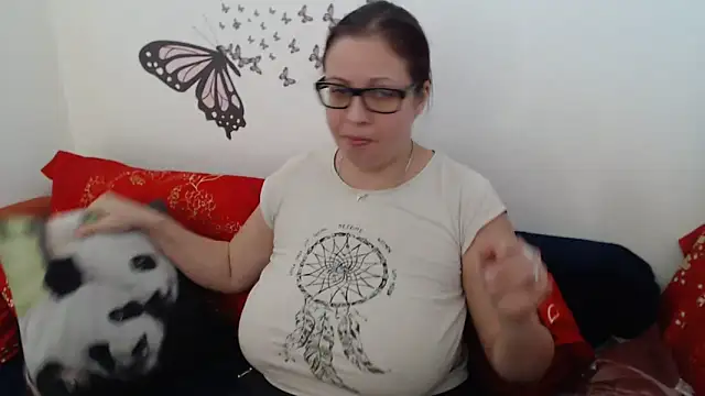 Snapshot of LadyHellene chatting on 03.06.25 LadyHellene online show from 03.06.25