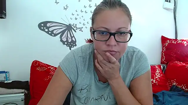 Snapshot of LadyHellene chatting on 09.21.25 LadyHellene online show from 09.21.25