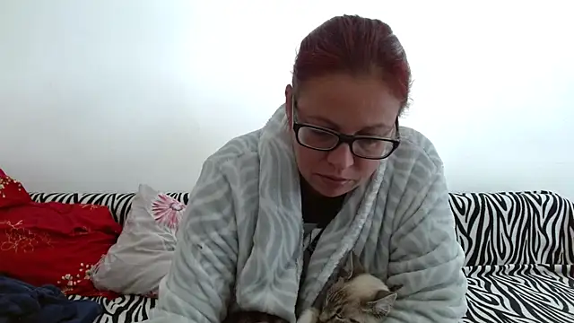 Snapshot of LadyHellene chatting on 09.28.25 LadyHellene online show from 09.28.25