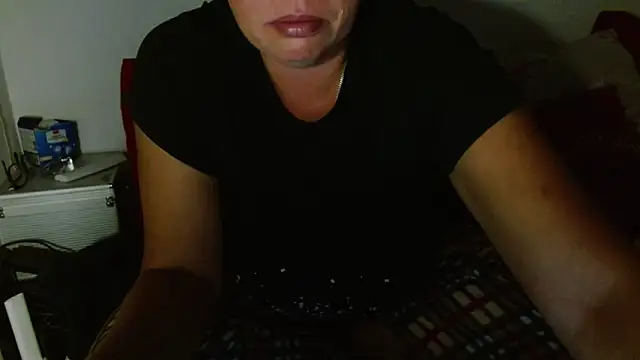 Snapshot of LadyHellene chatting on 09.30.25 LadyHellene online show from 09.30.25