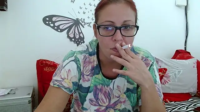 Snapshot of LadyHellene chatting on 10.08.25 LadyHellene online show from 10.08.25